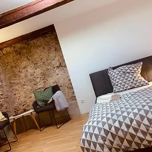 Felix Living 1, Modern & Cozy, Netflix, Smart Tv Apartment